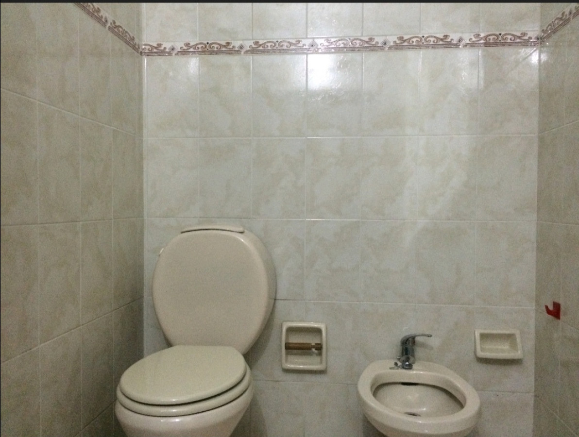 Apartamento ID.11778 - Alquiler Apartamento 2 Dormitorios Balcón Garaje En Cuidad Vieja