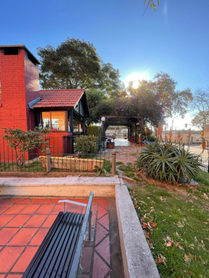 Apartamento ID.10069 - Hermoso Apartamento Duplex De 3 Dorm En Zona Unión 