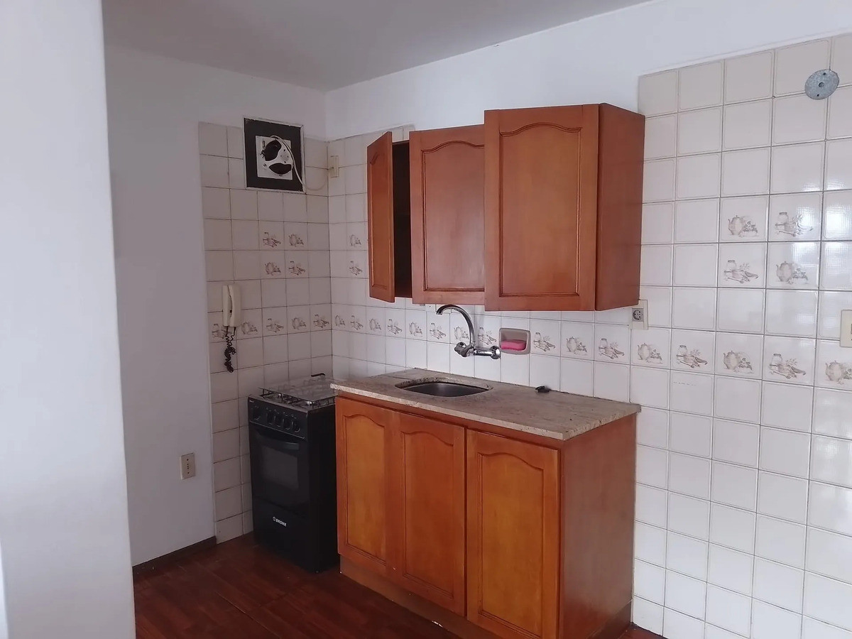 Apartamento ID.12659 - Alquiler Apartamento 1 Dormitorio Luminoso Zona Cordón