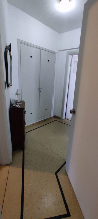 Apartamento ID.11643 - Alquiler De Apartamento 2 Dormitorios Con Balcón En Brazo Oriental 