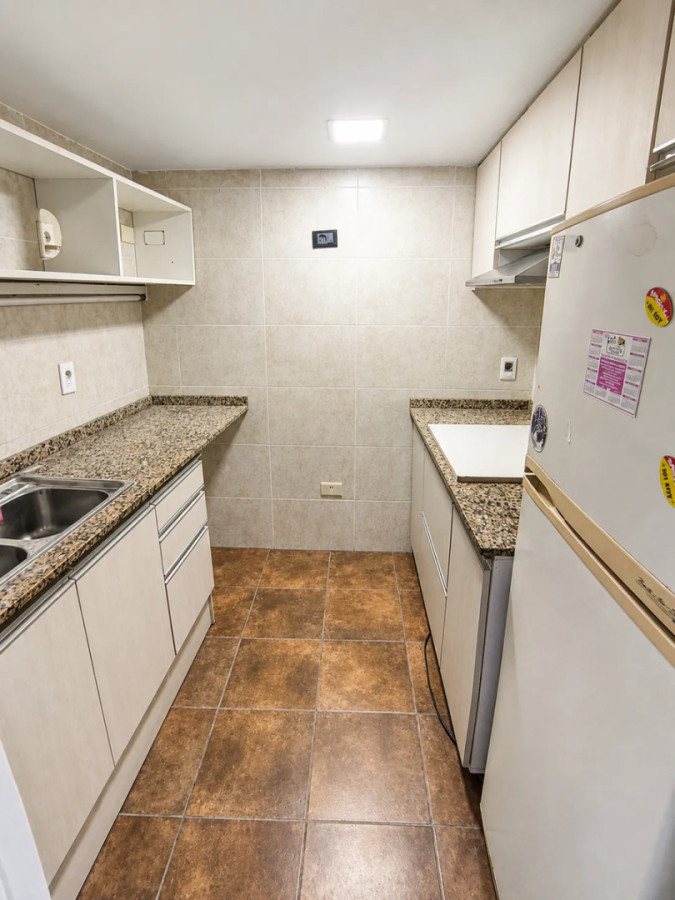 Apartamento ID.13111 - Alquiler De Monoambiente Al Frente Sobre Durazno Esquina Magallanes En Palermo