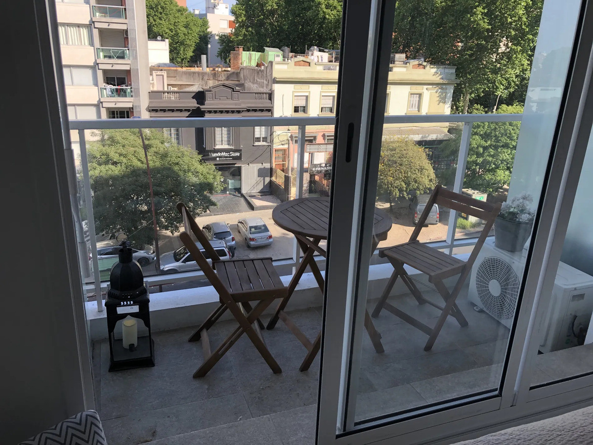 Apartamento ID.12949 - Alquiler De Monoambiente Como Nuevo Amplio Y Luminoso Excelente Ubicación En Parque Batlle