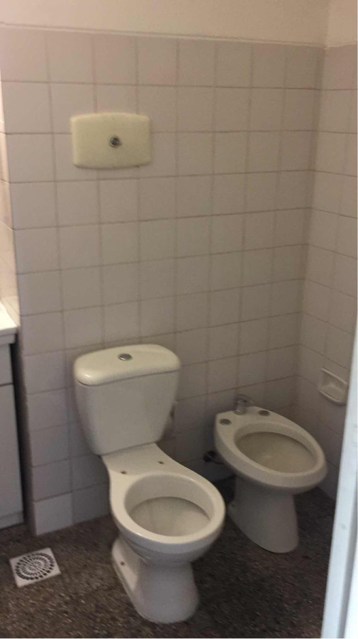 Apartamento ID.6396 - Se Vende Apartamento de 2 Dormitorios en Buceo. Excelentes Vistas