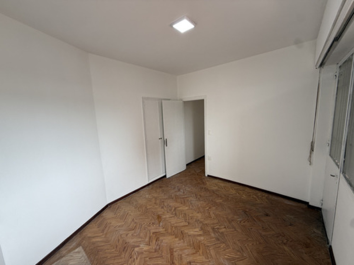 Apartamento ID.11511 - Alquiler Hermoso Apartamento 2 Dormitorios y Servicio 2 Baños, En Reducto