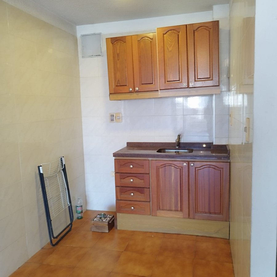 Apartamento ID.4014 - Alquiler Monoambiente Con Patio En Pocitos Nuevo Luminoso