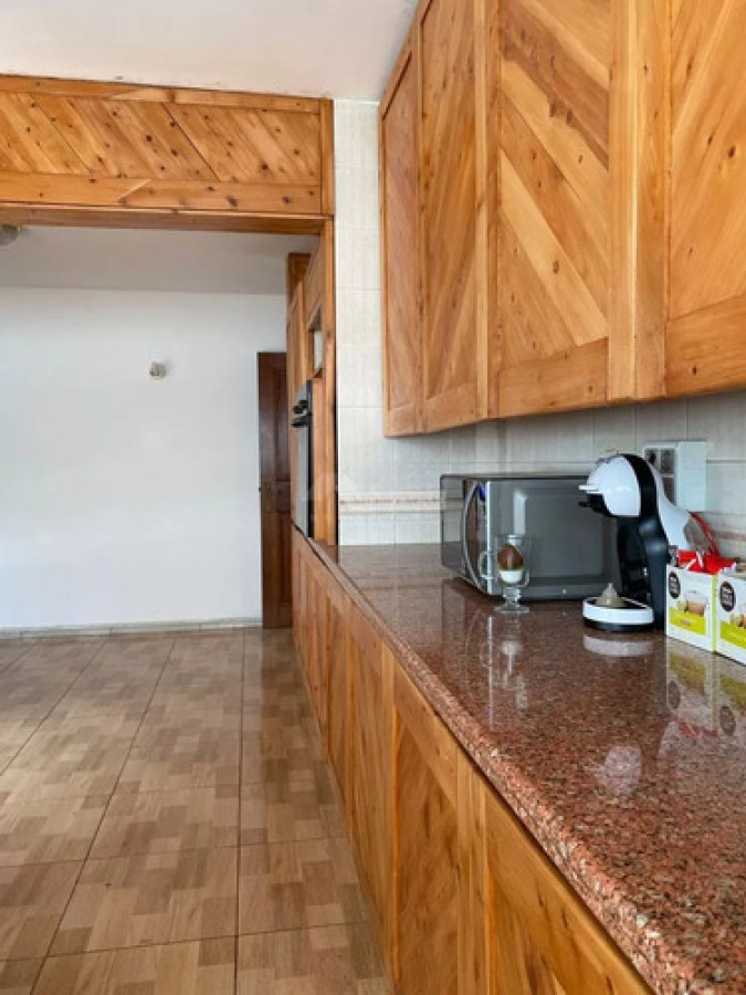 Apartamento ID.11466 - Venta Con Renta Excelente Apartamento 5 Dormitorios 4 Baños Garaje En Punta Carretas