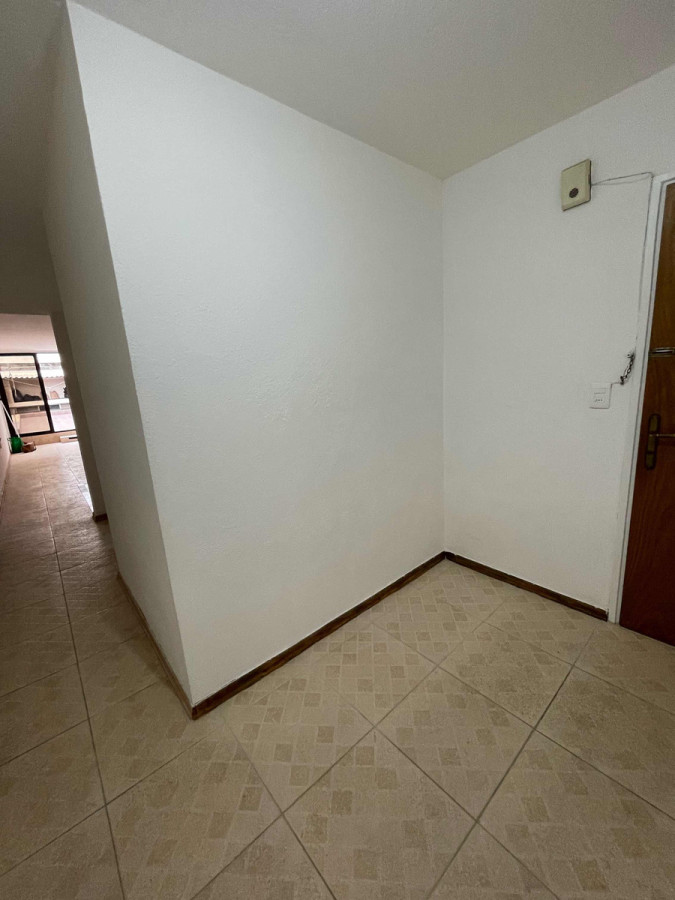 Apartamento ID.4164 - Alquiler Monoambiente En Tres Cruces Con Gran Terraza