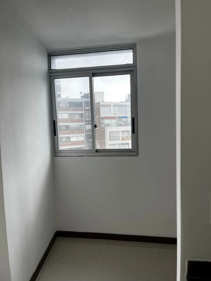 Apartamento ID.12480 - Alquiler Monoambiente Luminoso Buena Ubicación Parque Rodó