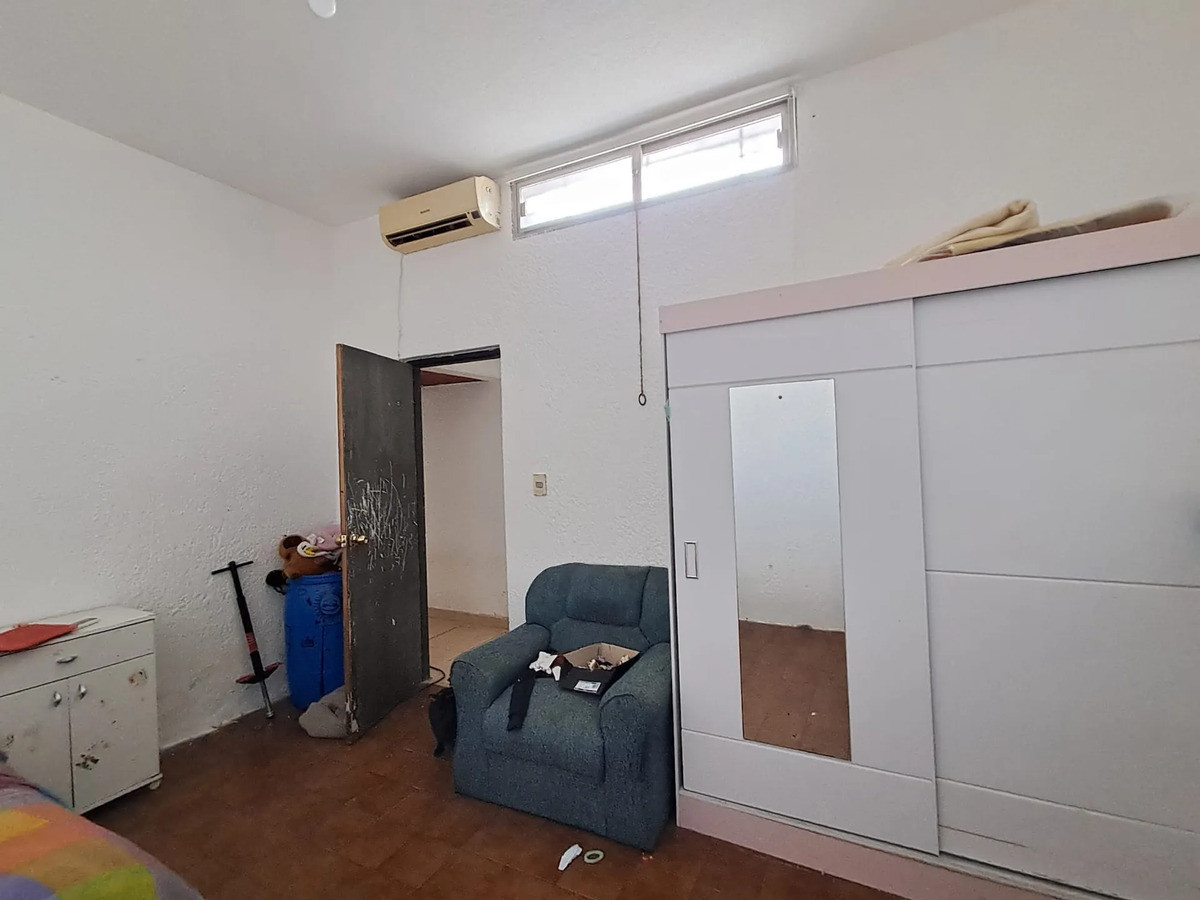 Apartamento ID.13113 - Alquiler Apartamento 2 Dormitorios Pequeño Patio Muy Luminoso Sin Gastos Comunes En Cerrito
