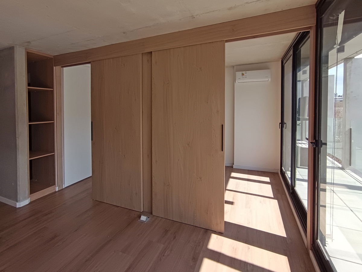 Apartamento ID.13150 - Alquiler Apartamento A Estrenar 2 Dormitorios Balcón Al Frente En Centro