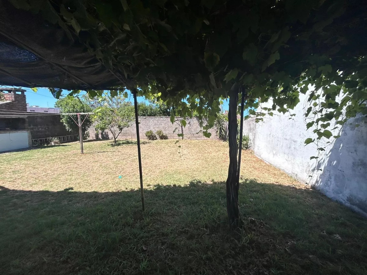 Apartamento ID.8481 - Alquiler Apartamento De 2 Dormitorios Patio En Malvín Norte