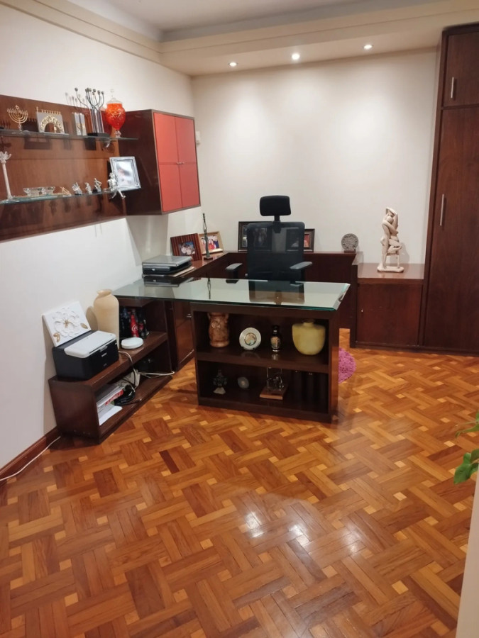 Apartamento ID.12985 - Alquiler Apartamento Amoblado 3 Dormitorios 3 Baños Con Garaje En Pocitos