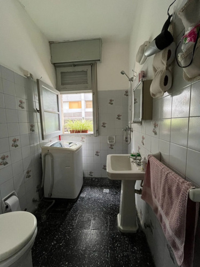 Apartamento ID.12555 - Venta Apartamento De 1 Dormitorio Con Balcón En Ciudad Vieja