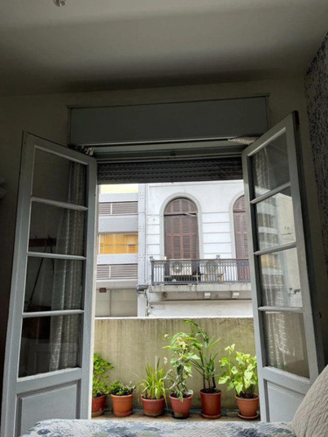 Apartamento ID.12555 - Venta Apartamento De 1 Dormitorio Con Balcón En Ciudad Vieja