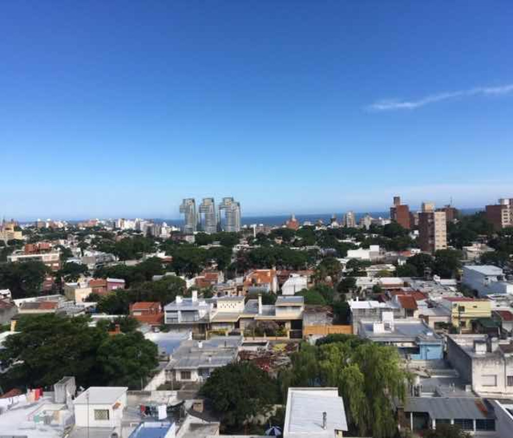 Apartamento ID.6396 - Se Vende Apartamento de 2 Dormitorios en Buceo. Excelentes Vistas