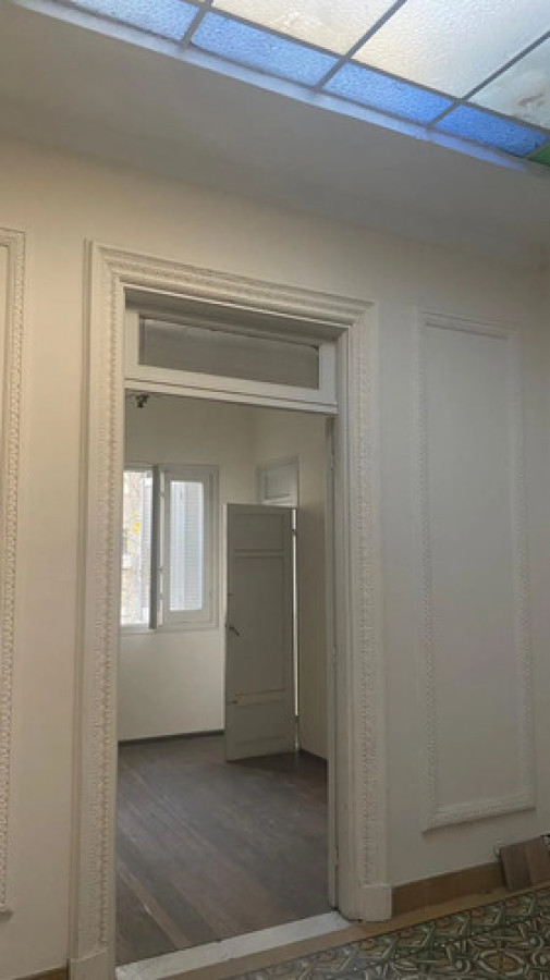 Apartamento ID.11941 - Alquiler Apto 2do Por Escalera 3 Dormitorios Cordón Sur