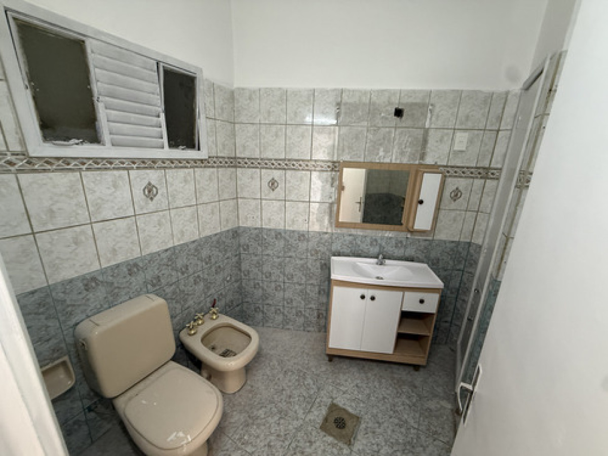 Apartamento ID.11511 - Alquiler Hermoso Apartamento 2 Dormitorios y Servicio 2 Baños, En Reducto