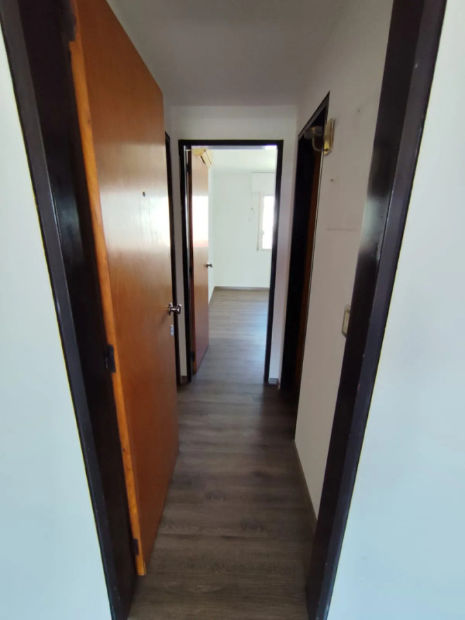 Apartamento ID.12573 - Alquiler Apartamento De 2 Dormitorios Al Frente En Unión
