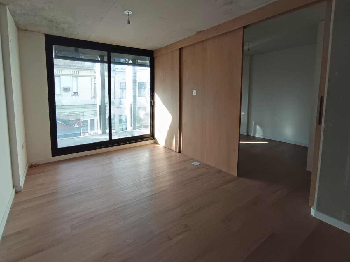 Apartamento ID.13151 - Alquiler Apartamento A Estrenar 1 Dormitorio Balcón Al Frente En Centro