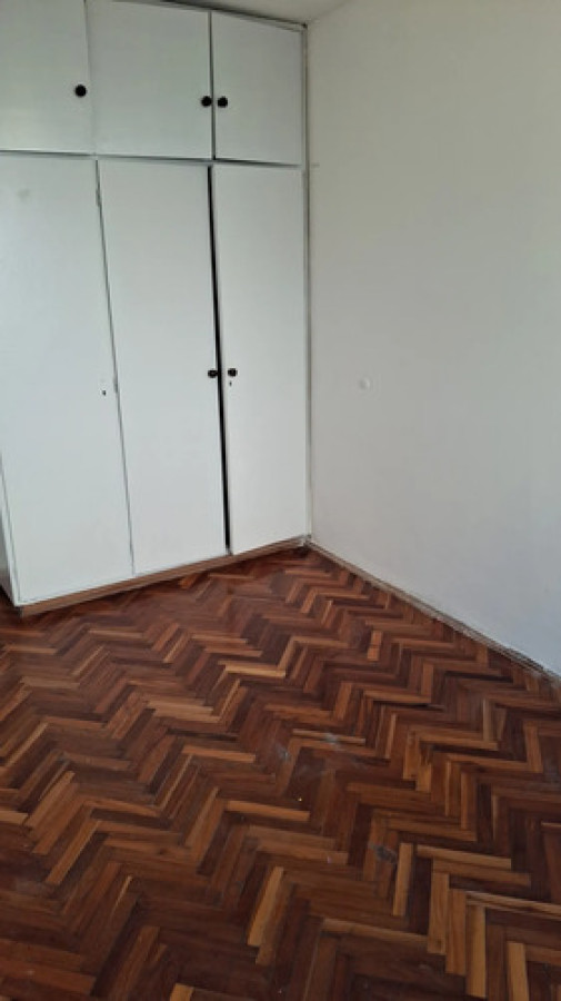 Apartamento ID.11946 - Alquiler Apartamento Céntrico 2 Dormitorios Con Terraza Y Patio