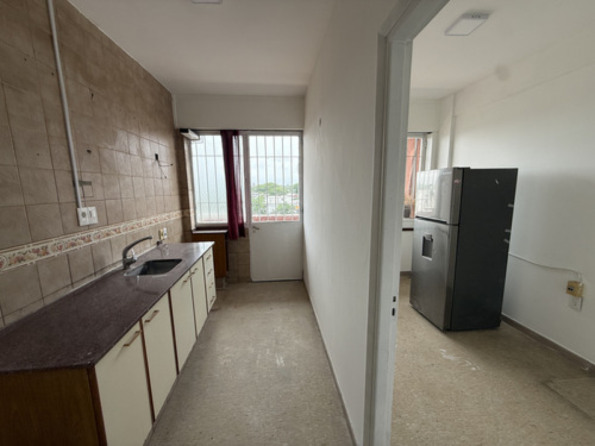Apartamento ID.11511 - Alquiler Hermoso Apartamento 2 Dormitorios y Servicio 2 Baños, En Reducto