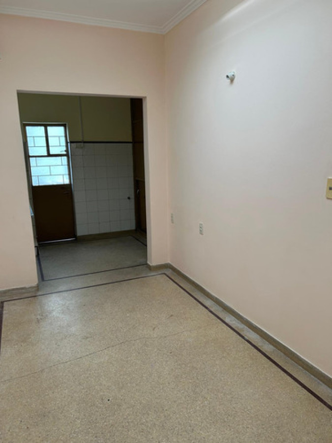 Apartamento ID.11653 - Alquiler de Casa En Altos 2 Dormitorios Con Balcón En La Comercial