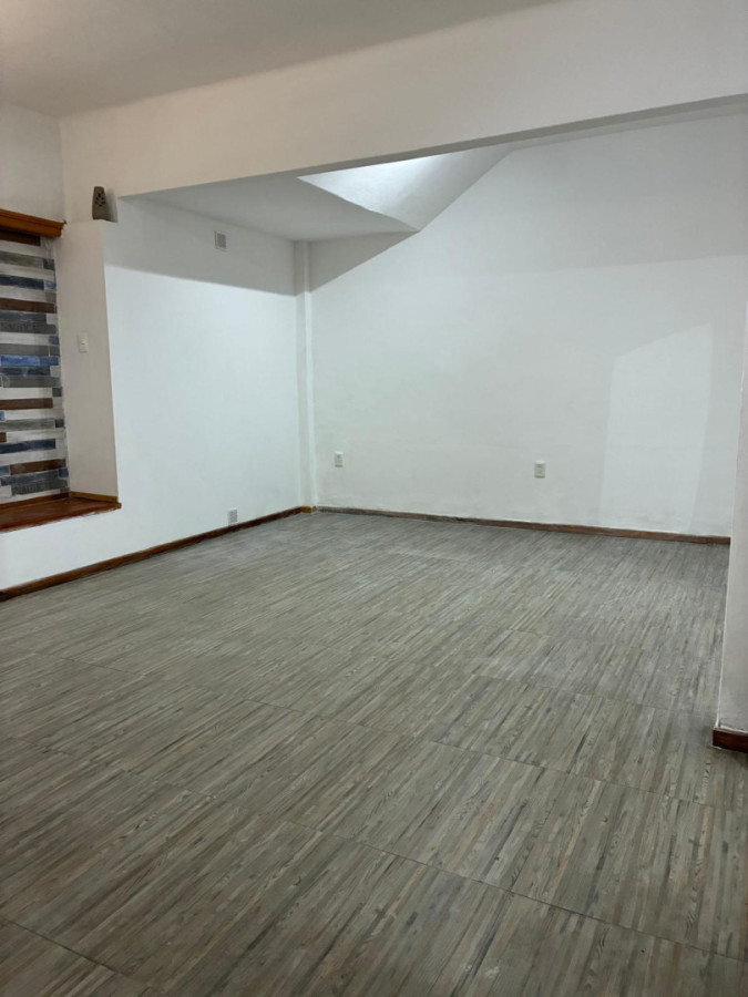 Apartamento ID.3453 - Alquiler o Venta Apartamento 2 Dormitorios Reducto Con Patio Luminoso