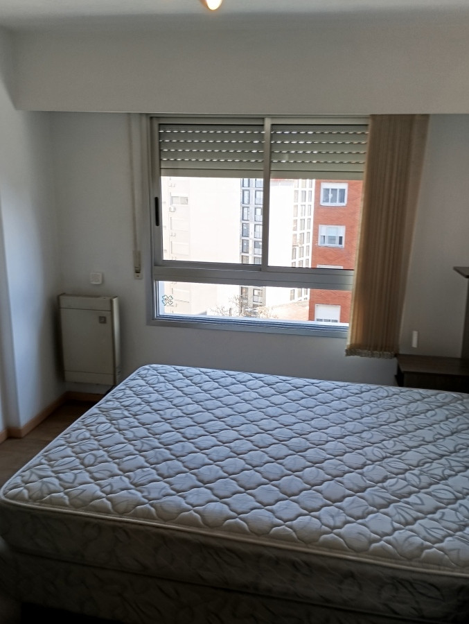 Apartamento ID.5806 - Alquiler Apartamento Tres Cruces 1 Dormitorio Amueblado