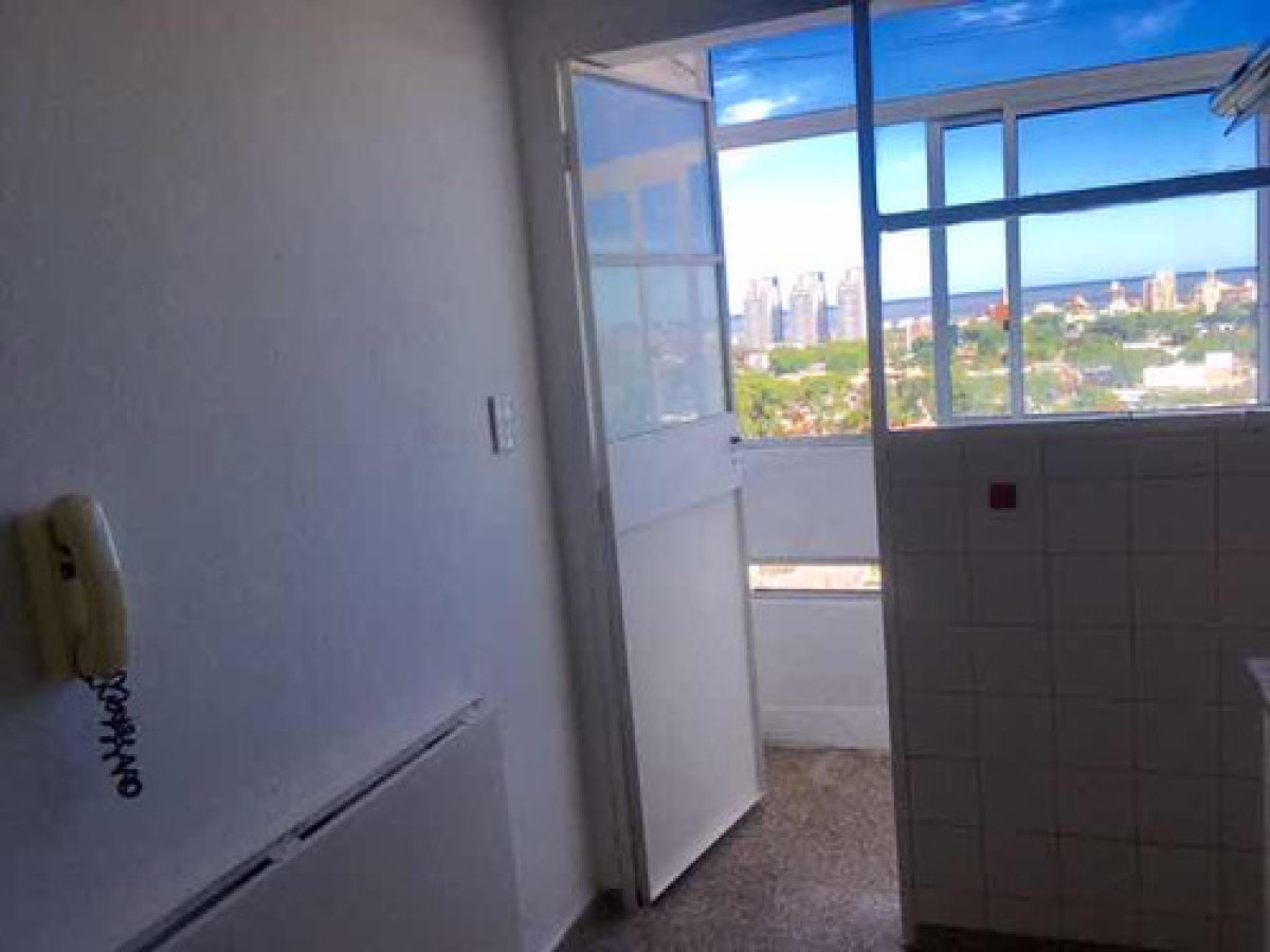 Apartamento ID.6396 - Se Vende Apartamento de 2 Dormitorios en Buceo. Excelentes Vistas