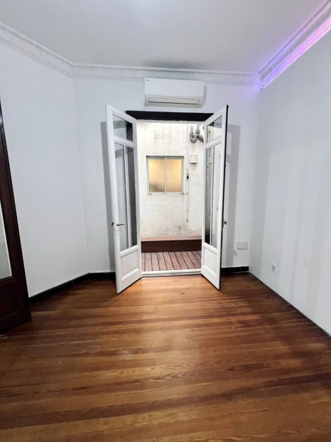 Apartamento ID.13160 - Alquiler Apartamento 3 Dormitorios 2 Baños Con Patio En Cordón