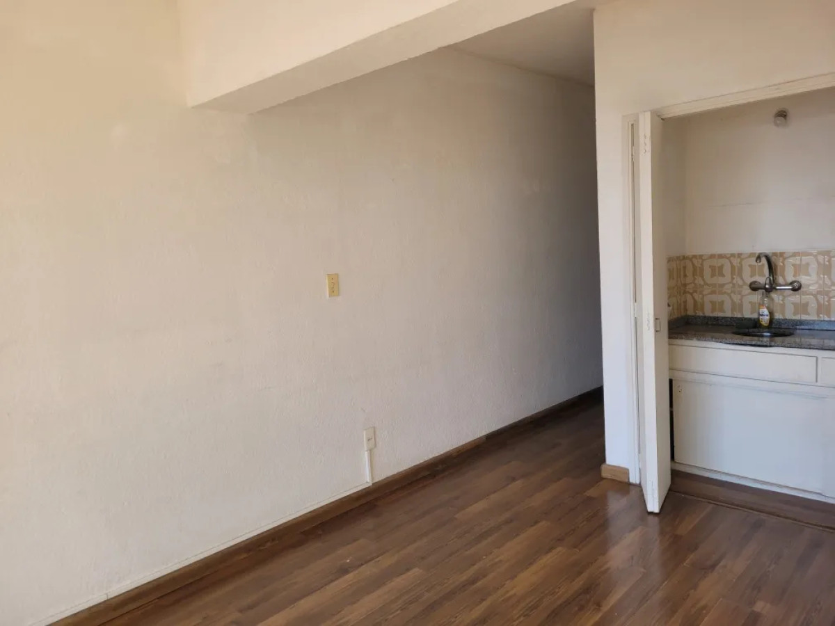 Apartamento ID.10209 - Alquiler Monoambiente Al Frente Vista Panorámica En Cordón