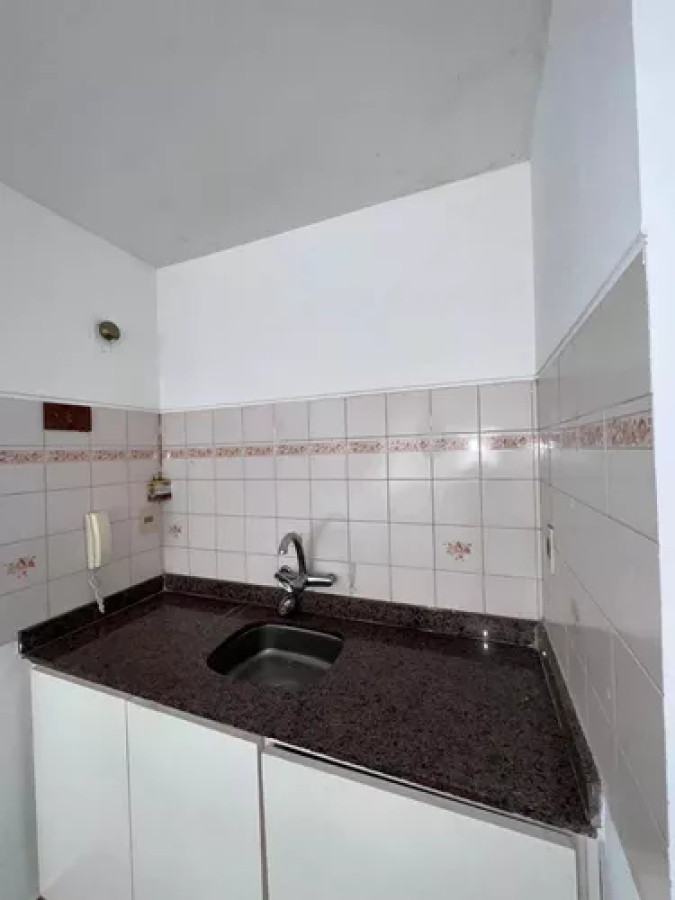 Apartamento ID.6578 - Alquiler Monoambiente  A Media Cuadra De La Rambla Pocitos