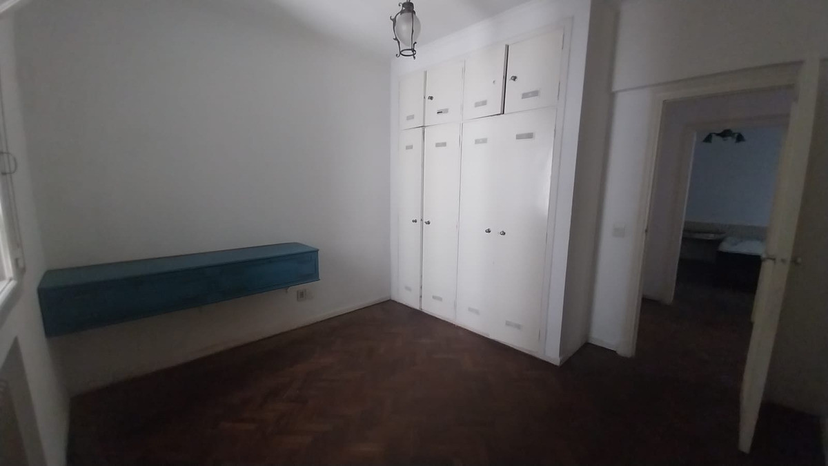 Apartamento ID.11406 - Venta Con Renta Apartamento 2 Dormitorios Contrafrente Muy Luminoso Ciudad Vieja