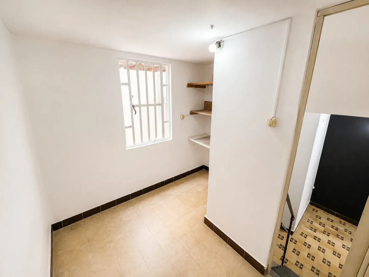 Apartamento ID.13160 - Alquiler Apartamento 3 Dormitorios 2 Baños Con Patio En Cordón