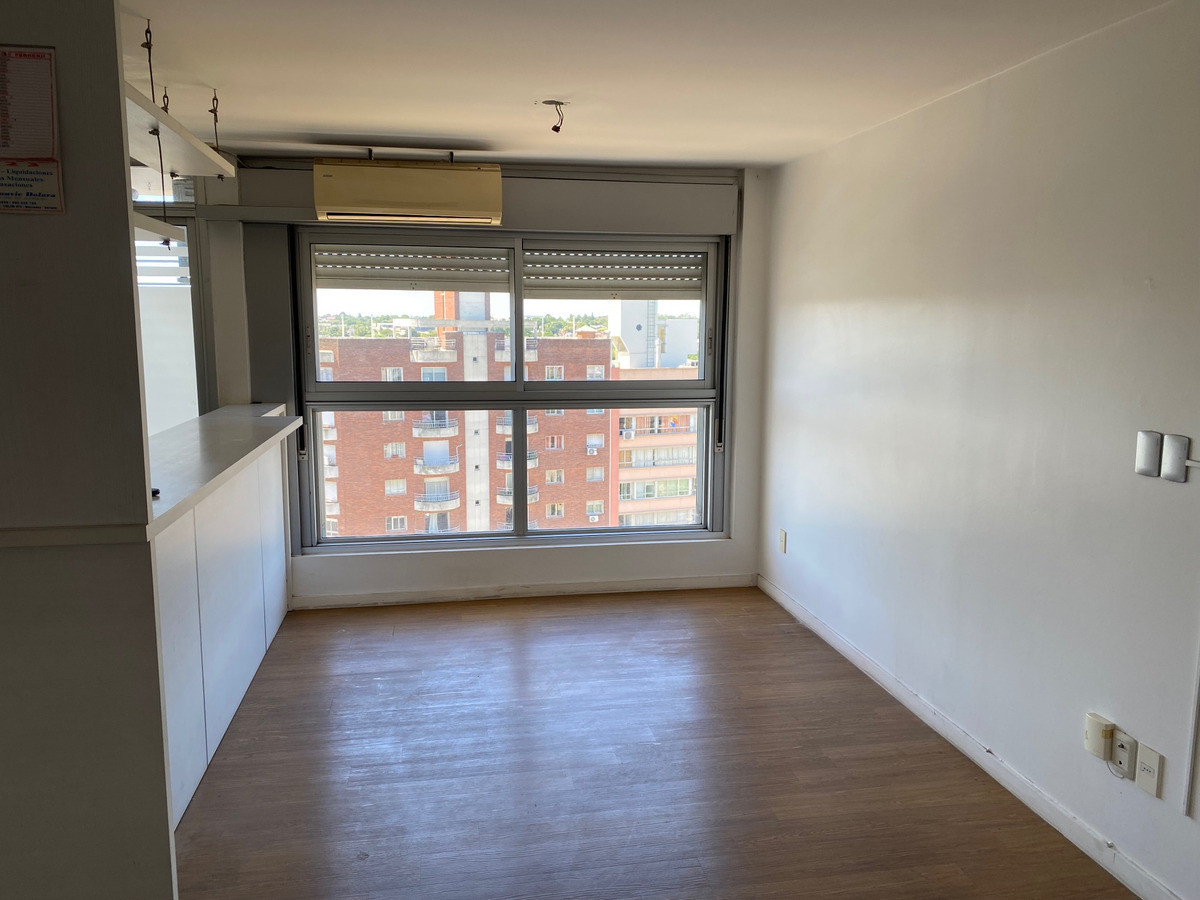 Apartamento ID.11613 - Alquiler Apartamento 2 Dorm 2 Baños Cochera Terraza Lavadero En Malvin