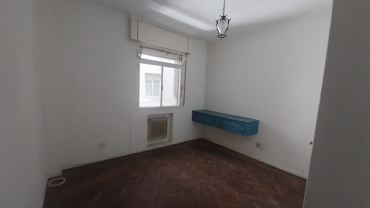 Apartamento ID.11406 - Venta Con Renta Apartamento 2 Dormitorios Contrafrente Muy Luminoso Ciudad Vieja