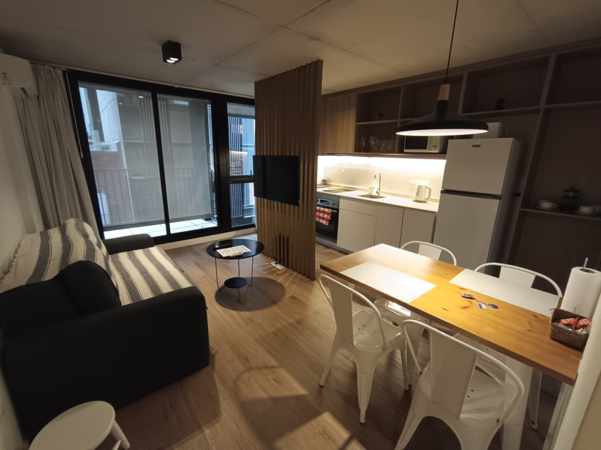 Apartamento ID.12874 - A La Venta Apartamento Casi A Estrenar Centro Cochera 1 Dorm