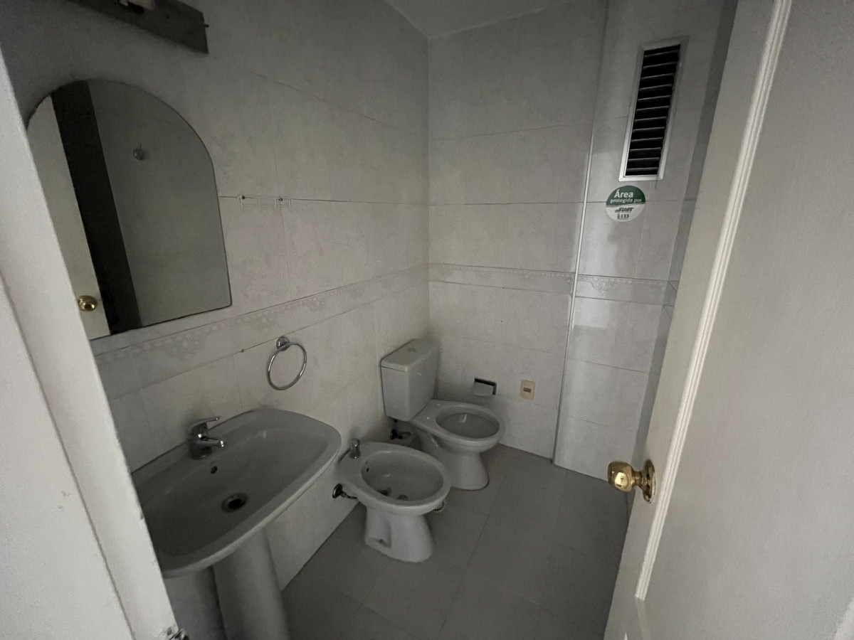 Apartamento ID.3376 - Alquiler Apartamento 2 Dormitorios Balcón En Pocitos Nuevo