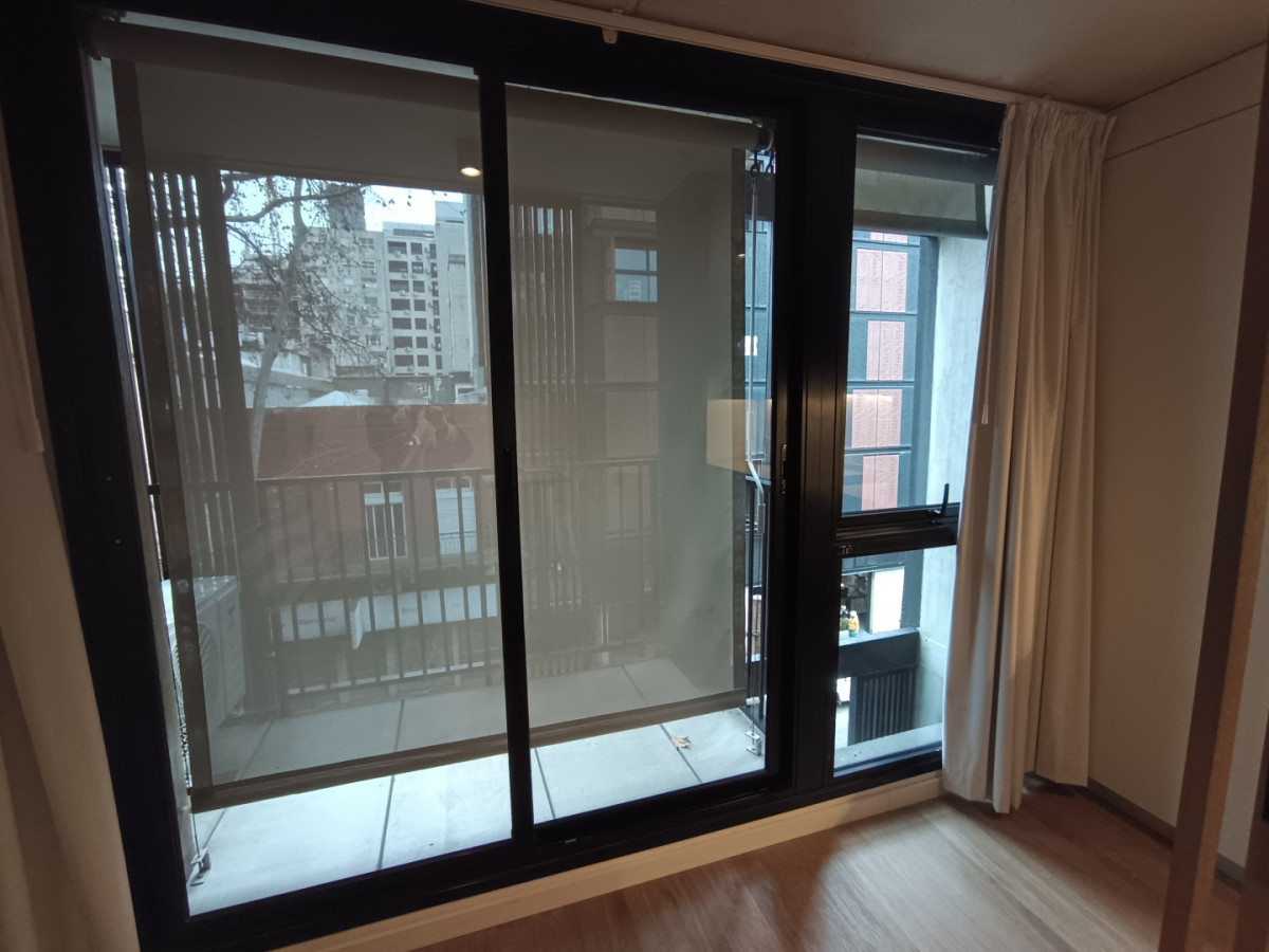 Apartamento ID.12874 - A La Venta Apartamento Casi A Estrenar Centro Cochera 1 Dorm