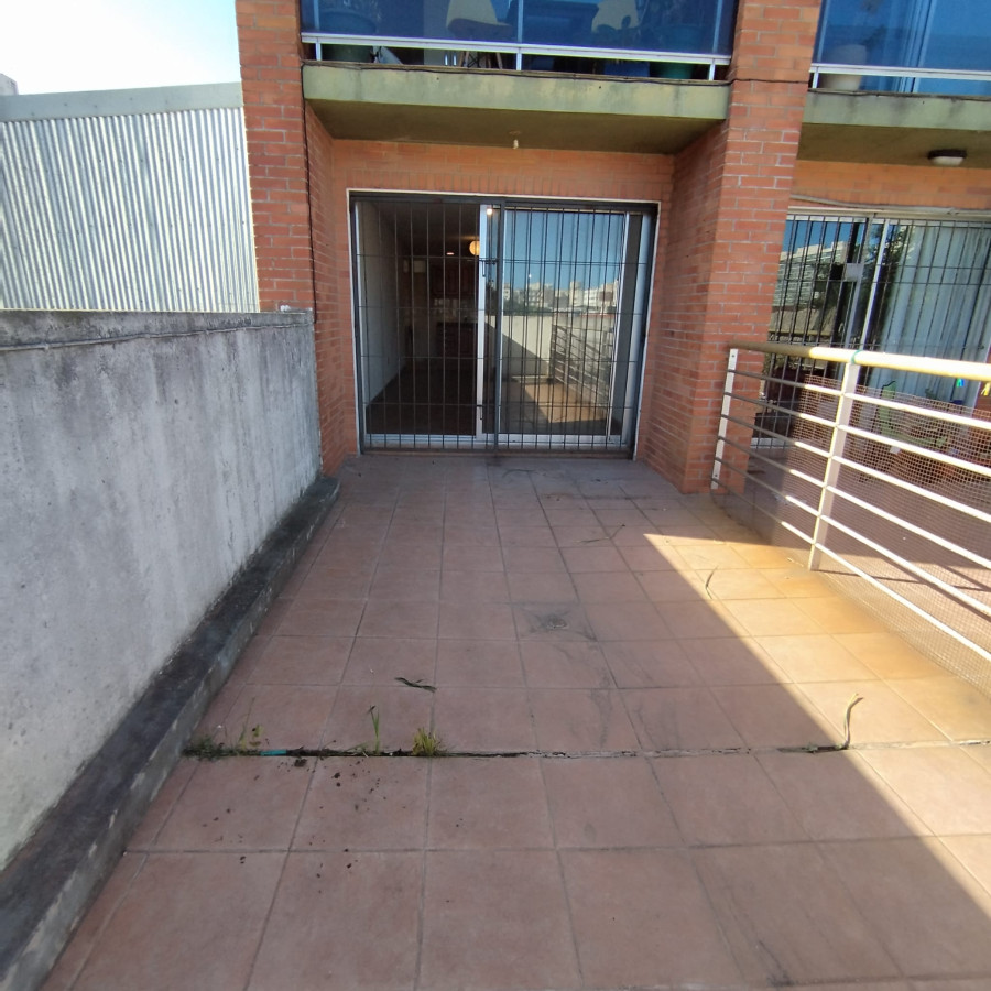 Apartamento ID.4014 - Alquiler Monoambiente Con Patio En Pocitos Nuevo Luminoso