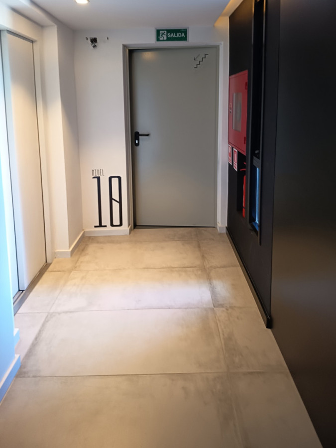 Apartamento ID.13148 - Alquiler Apartamento Nuevo De 1 Dormitorio Con Balcón Contrafrente En Centro