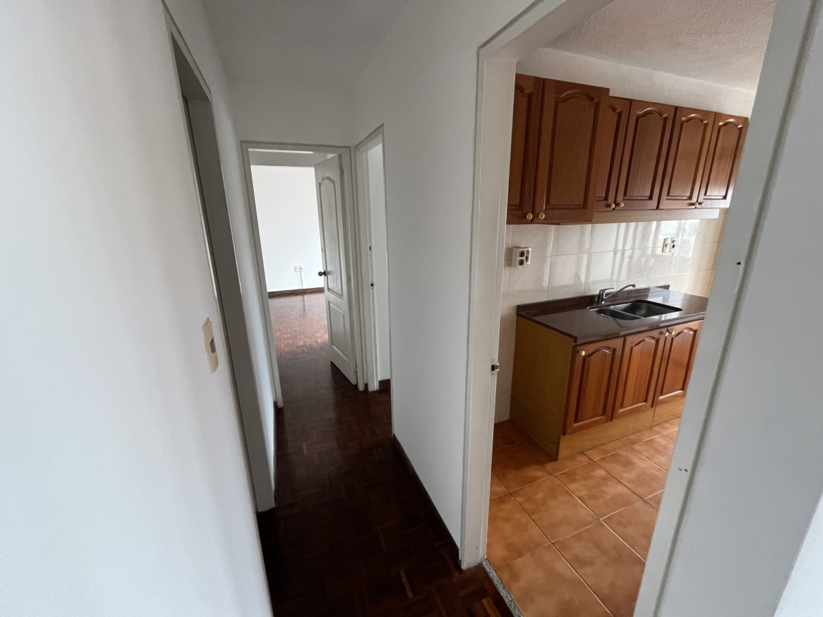Apartamento ID.3376 - Alquiler Apartamento 2 Dormitorios Balcón En Pocitos Nuevo