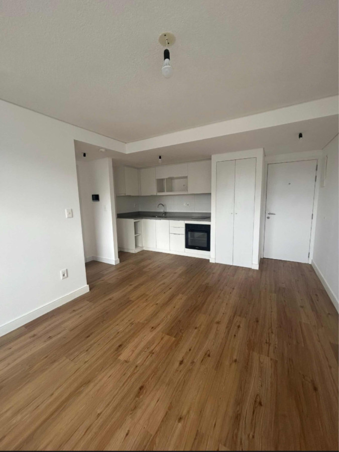 Apartamento ID.7640 - Hermoso Apartamento De 1 Dorm Con Balcon