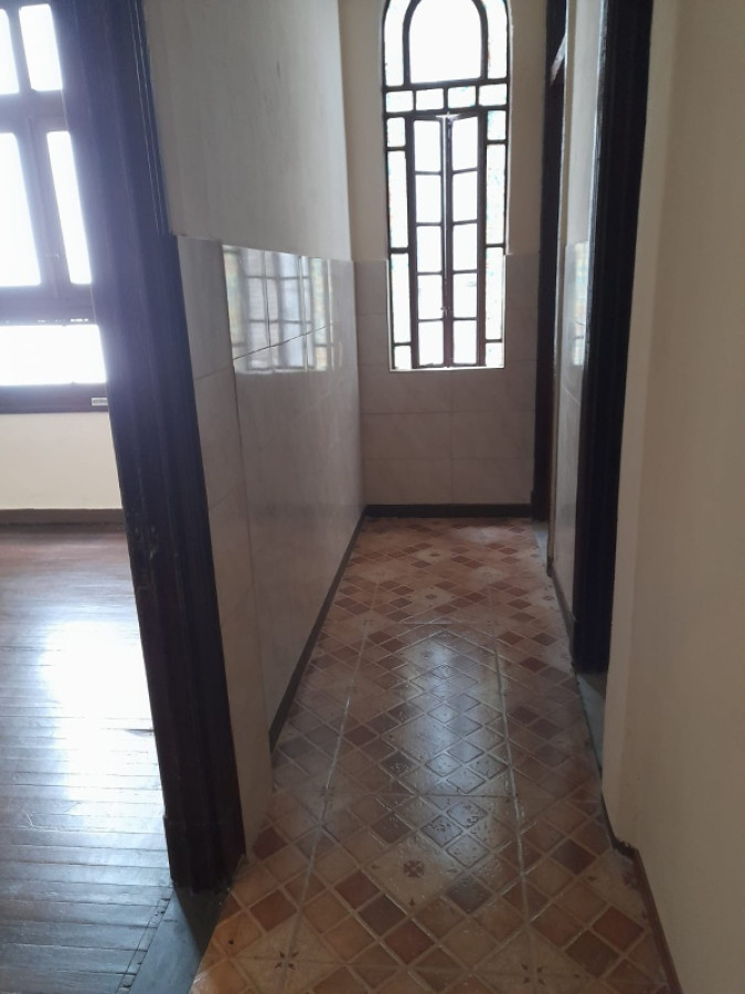 Apartamento ID.8440 - Alquiler Apartamento 5 Dormitorios En Centro