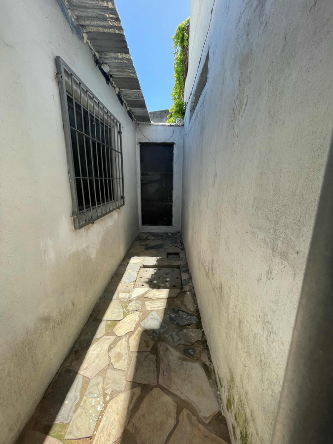 Apartamento ID.7992 - Venta Apartamento 1 Dormitorio Garage Patio Sin Gastos En Villa Española 