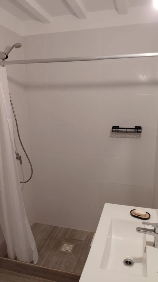 Apartamento ID.13133 - Alquiler Apartamento De 1 Dormitorio Con Terraza Balcón Cochera En Malvin
