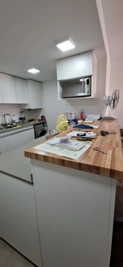 Apartamento ID.13108 - Alquiler Apartamento De 1 Dormitorio Con Terraza Y Parrillero Garaje En Centro