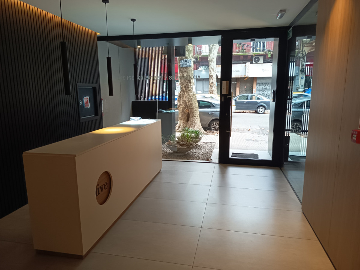 Apartamento ID.12874 - A La Venta Apartamento Casi A Estrenar Centro Cochera 1 Dorm
