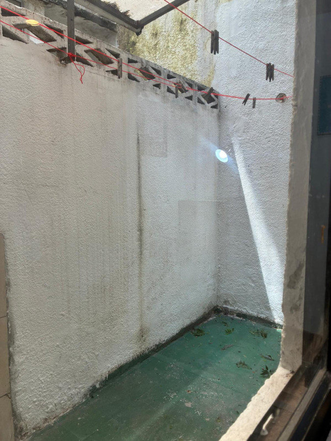 Apartamento ID.3453 - Alquiler o Venta Apartamento 2 Dormitorios Reducto Con Patio Luminoso