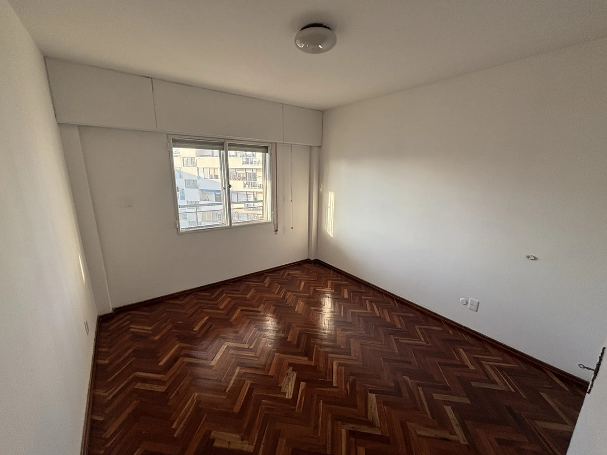 Apartamento ID.12578 - Alquiler Apartamento 3 Dormitorios Balcón Garaje Parque Rodó